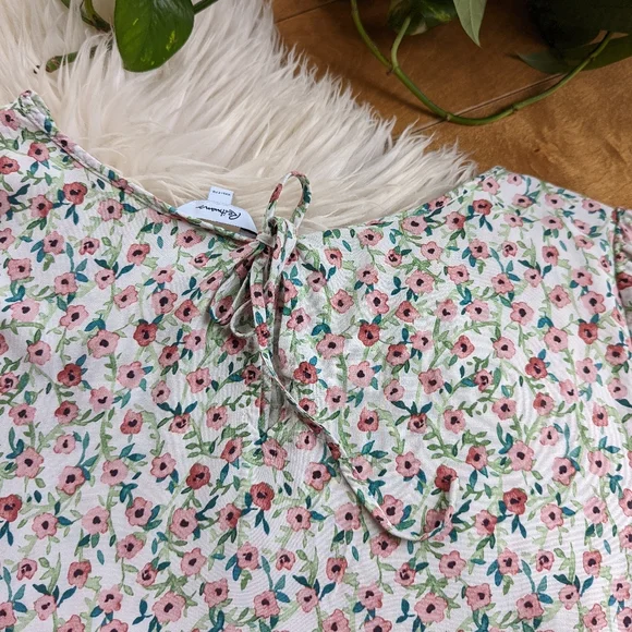 REITMANS - Floral Flutter Sleeve Blouses - Picture 4 of 7